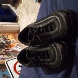 TredSafe slip-resistant shoes, size: 8, color: black